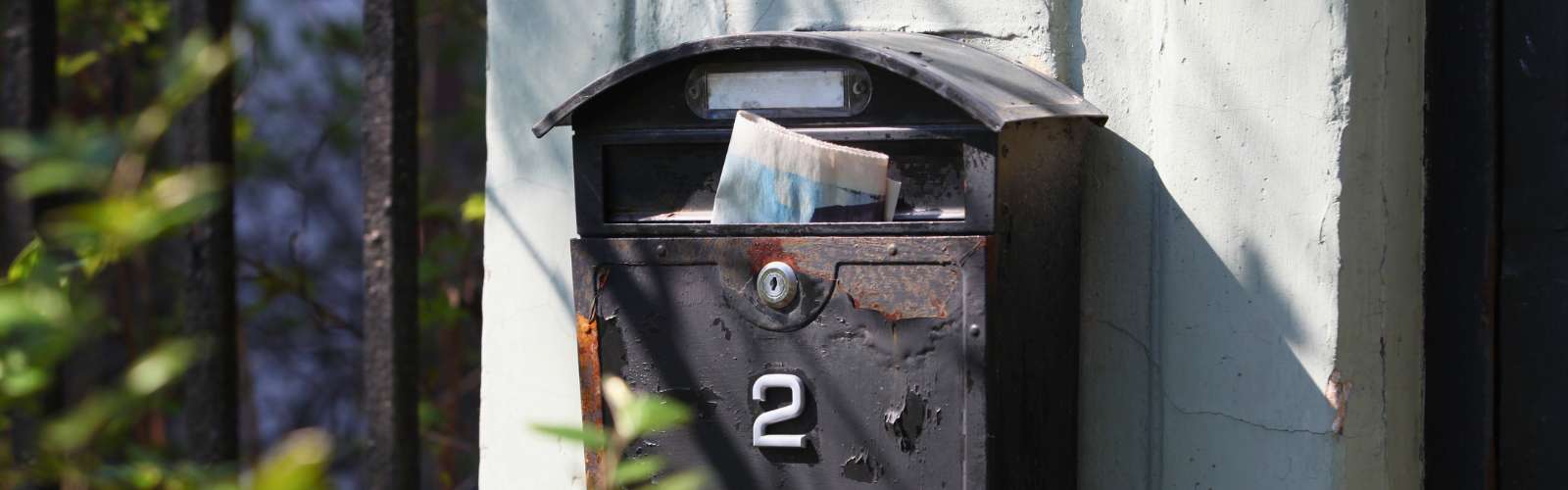 Briefkasten undicht: Wann muss der Vermieter tätig werden?